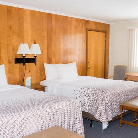 Park Lake Motel Perry Exterior photo